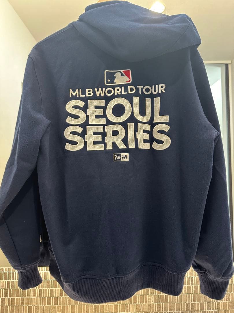 東京seriesに是非！　ワールドシリーズ　韓国限定　パーカー完売品　美品