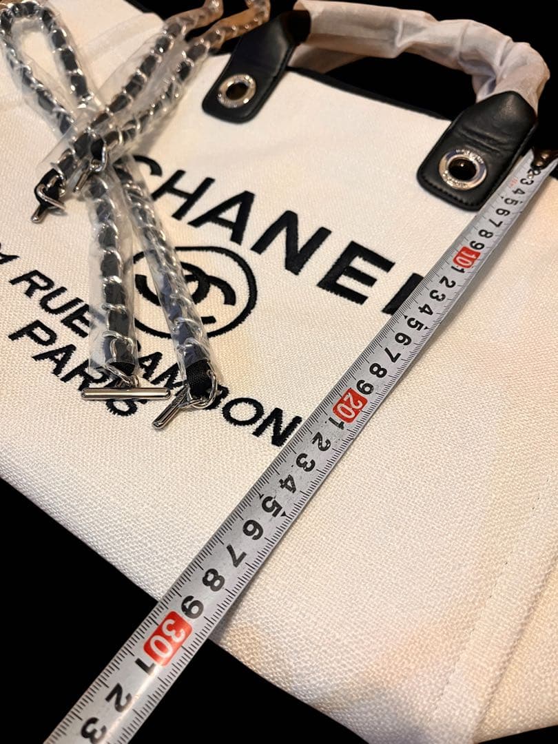 CHANEL ノベルティホワイトキャンバス　トートバッグ