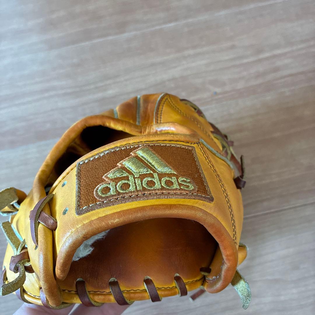 adidas 軟式グローブ 黄色