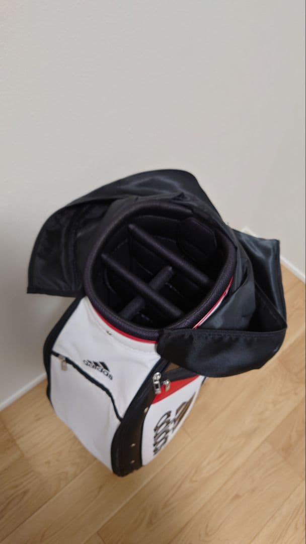 【〜3/15値引き中】adidas キャディバッグ 白 フード付き9型