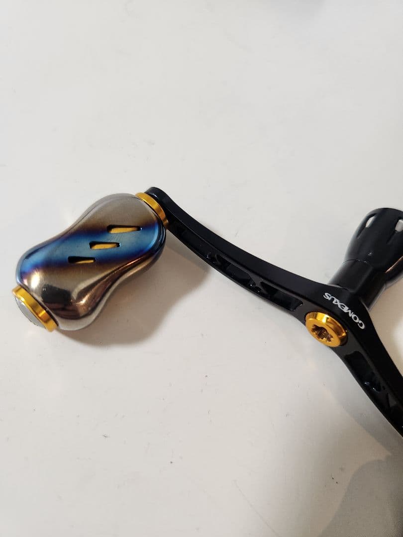 ゴメクサス　ダブルハンドル　98mm ダイワ用　ゴールド/チタンノブ