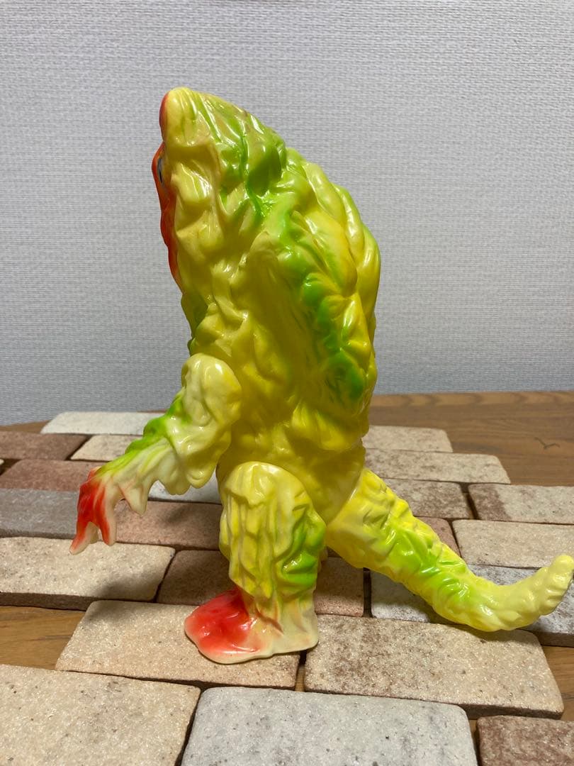 ブルマァク復刻ヘドラ蓄光レトロ