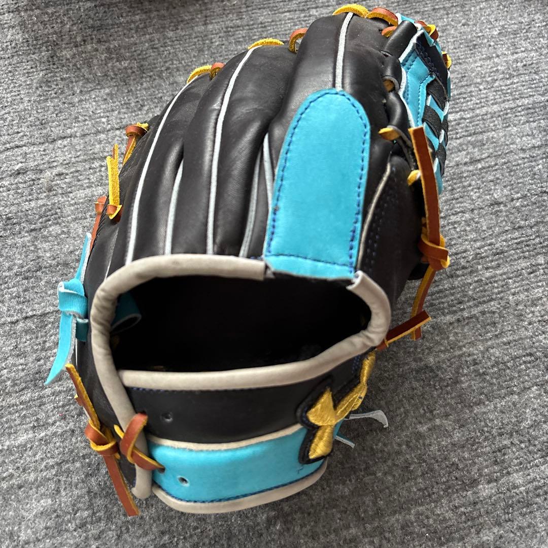 Under Armour 内野手用　野球グローブ