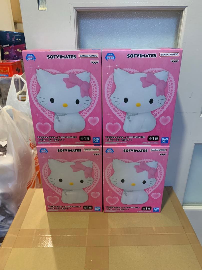 サンリオキャラクターズ　フィギュア15箱まとめ売り！