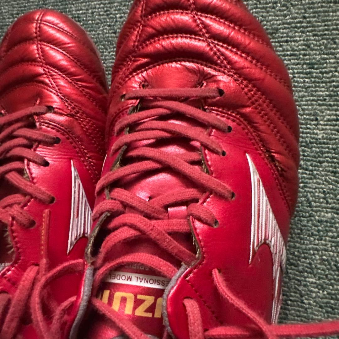 Mizuno Morelia レッドスパイクシューズ