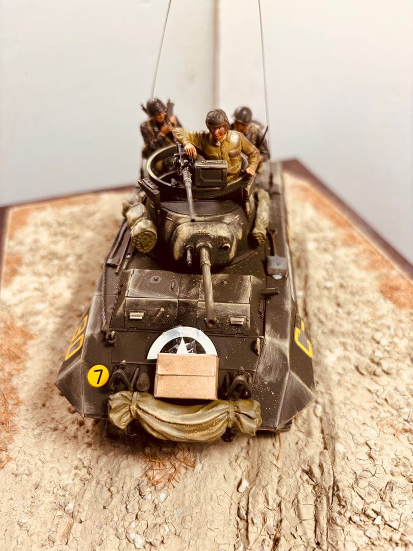 1／35 アメリカ軍軽装甲車M8グレイハウンド