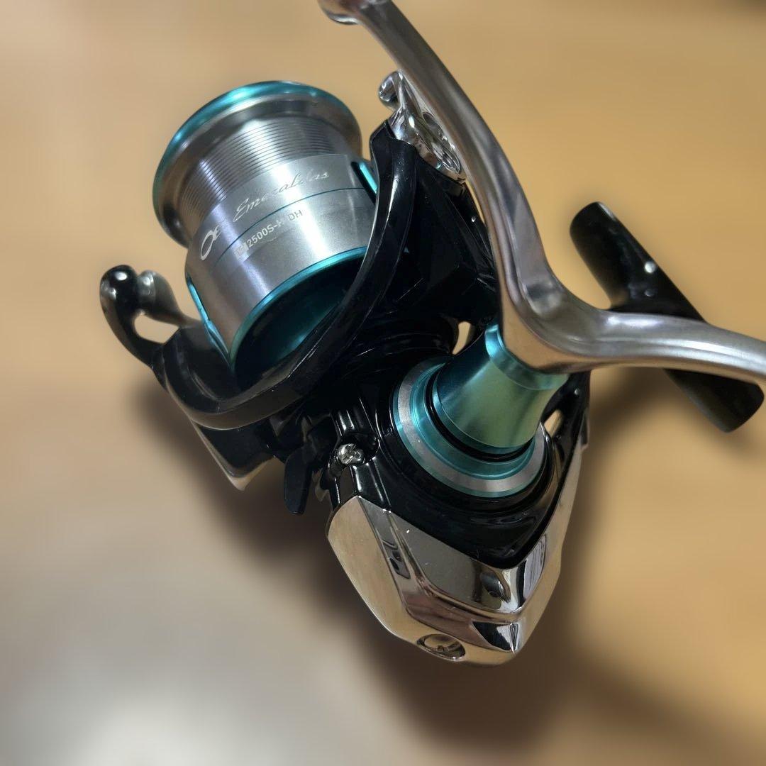 Daiwa 19 Emeraldas 2500S-H-DH スピニングリール