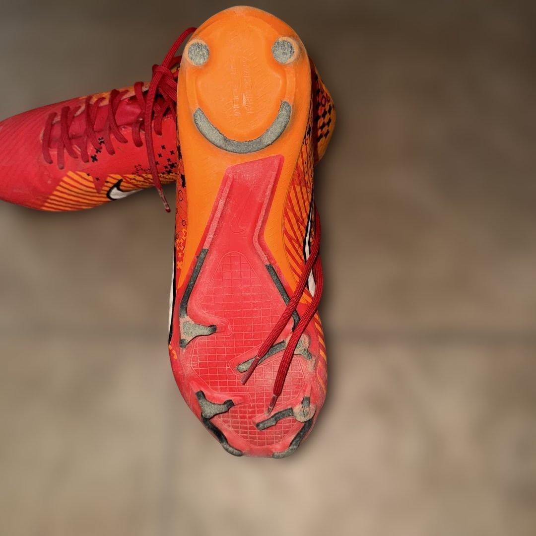 Nike サッカーシューズ スパイク レッド/オレンジ