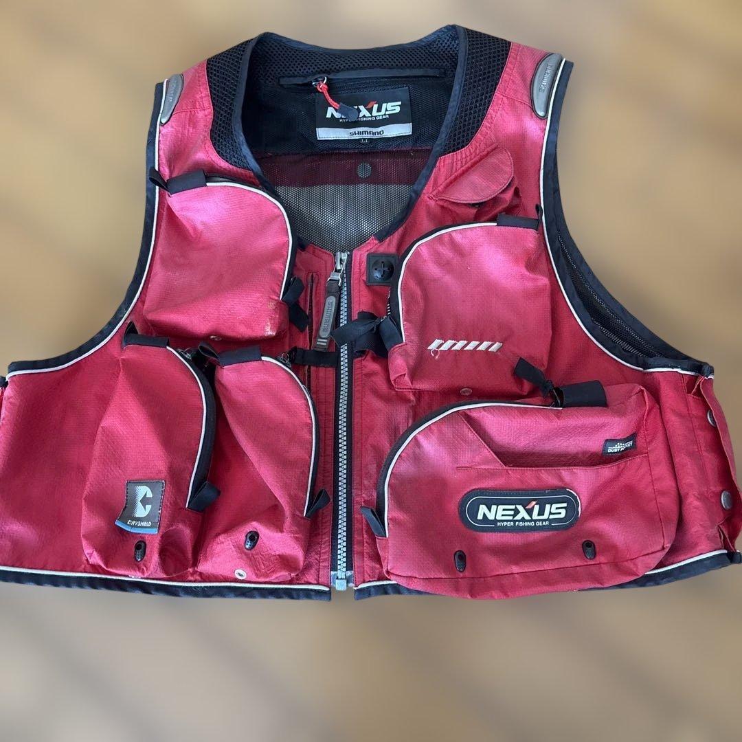 NEXUS フィッシングベスト 赤 SHIMANO とRIUERSON