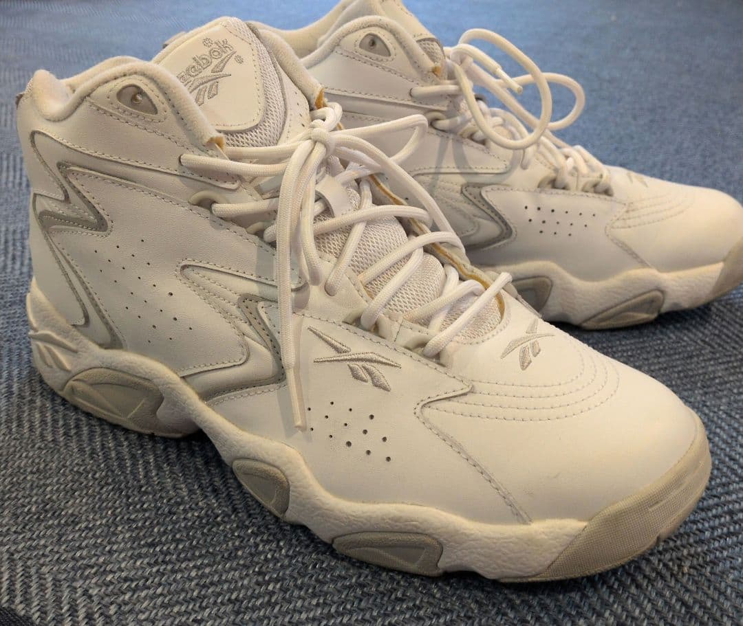 リーボック メビウス REEBOK MOBIUS