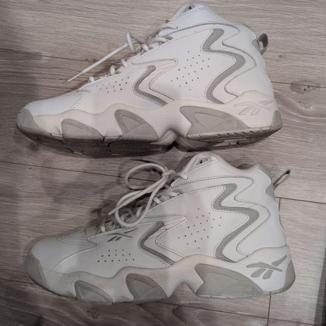 リーボック メビウス REEBOK MOBIUS