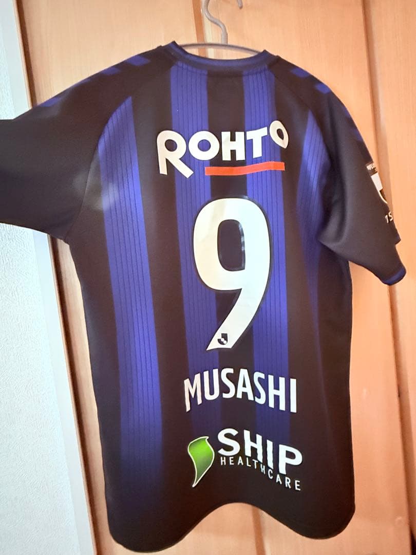 hummel MUSASHI選手 サイン入りシャツ