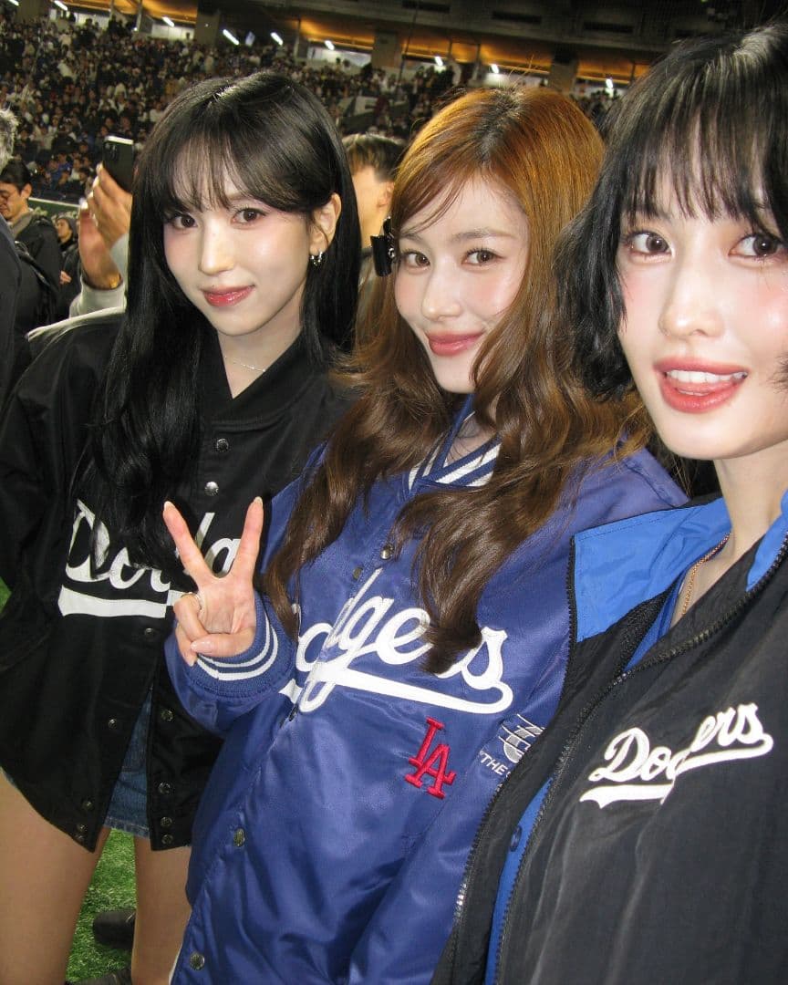 【完売品】ワンオクTAKA、TWICE SANA着用 ドジャース スタジャン