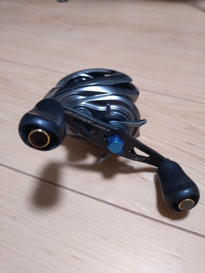 シマノ 15メタニウムDC右ハンドル ノーマルギア ZPIハンドル付き