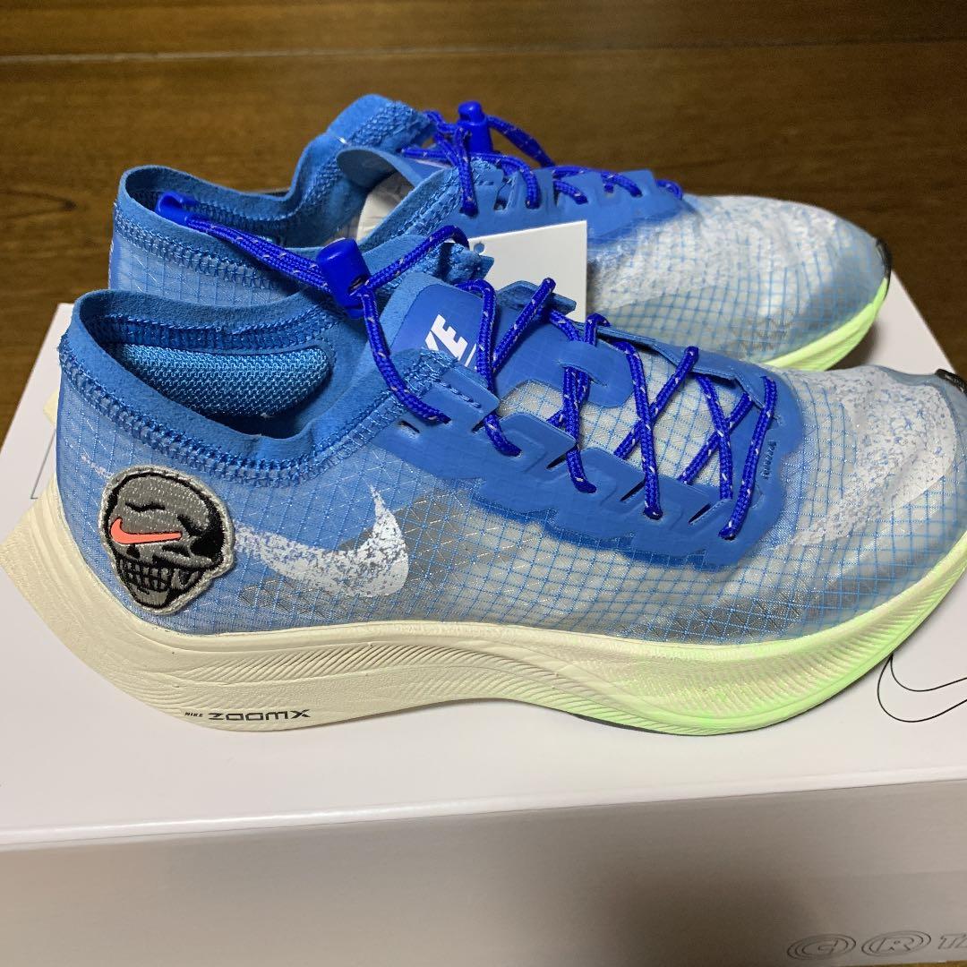 NIKE ズームX ヴェイパーフライネクスト% 22、5cm ピンバッジ付き