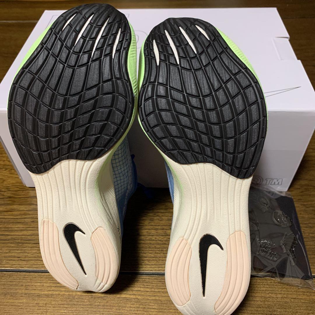 NIKE ズームX ヴェイパーフライネクスト% 22、5cm ピンバッジ付き