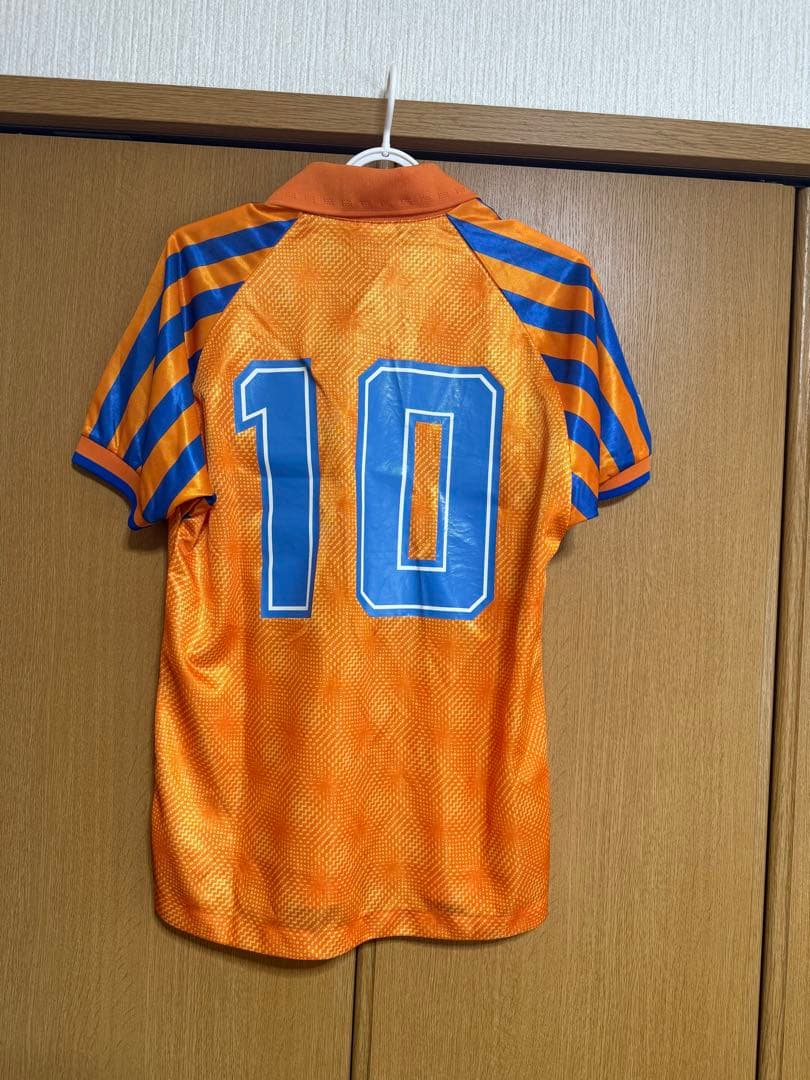 清水エスパルスのユニホーム 背番号10 。
