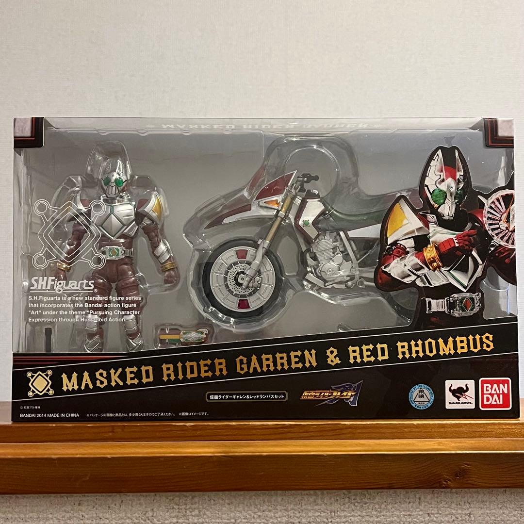 S.H.Figuarts 仮面ライダーギャレン&レッドランバスセット