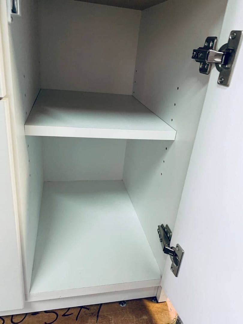 ♦ 食器棚