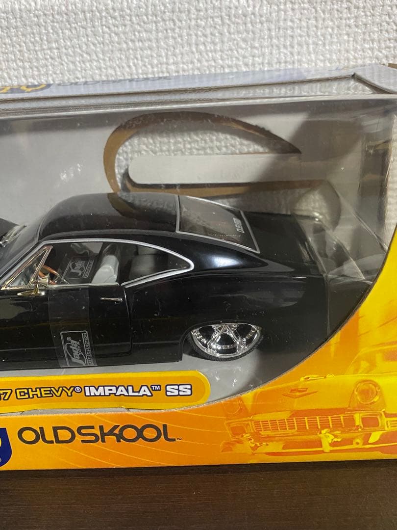 Jada 1/24 1967 CHEVY IMPALA SS ミニカー