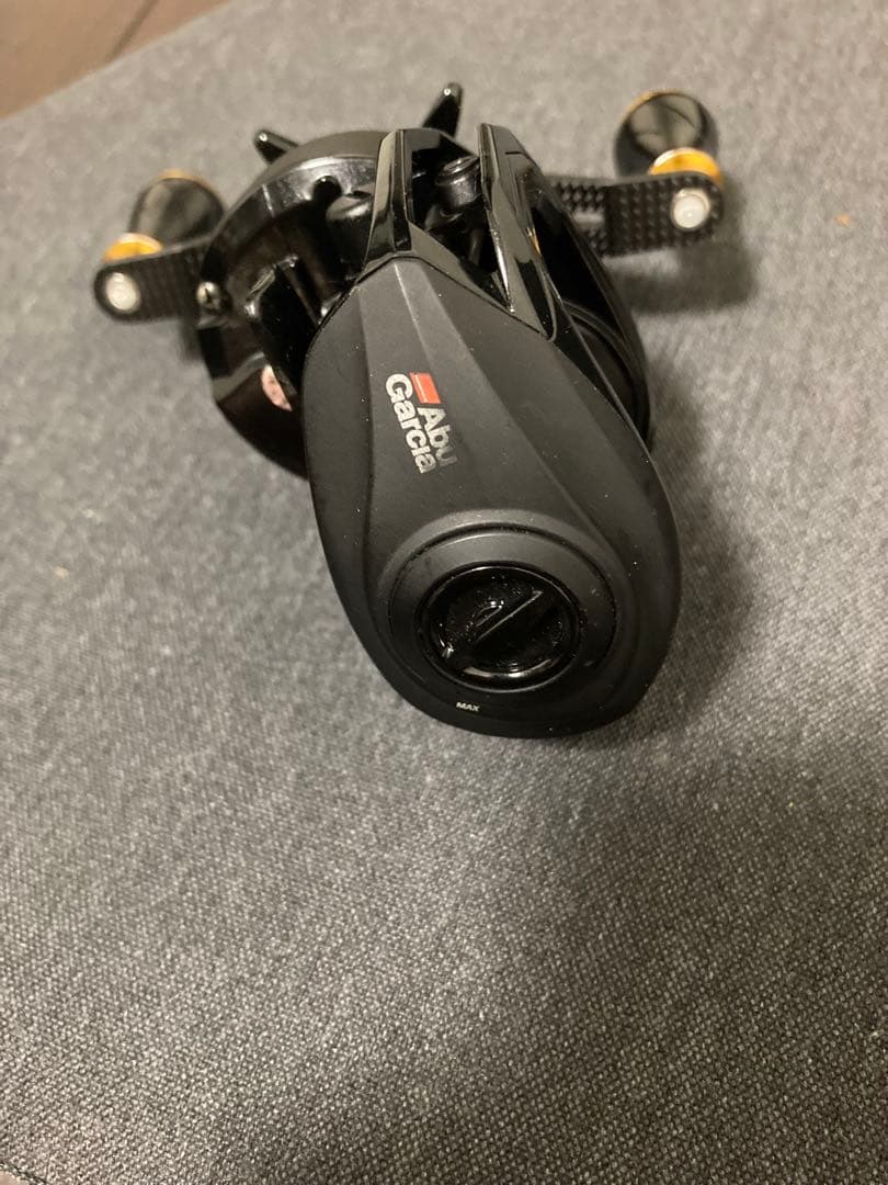 REVO X ベイトリール　社外ハンドル