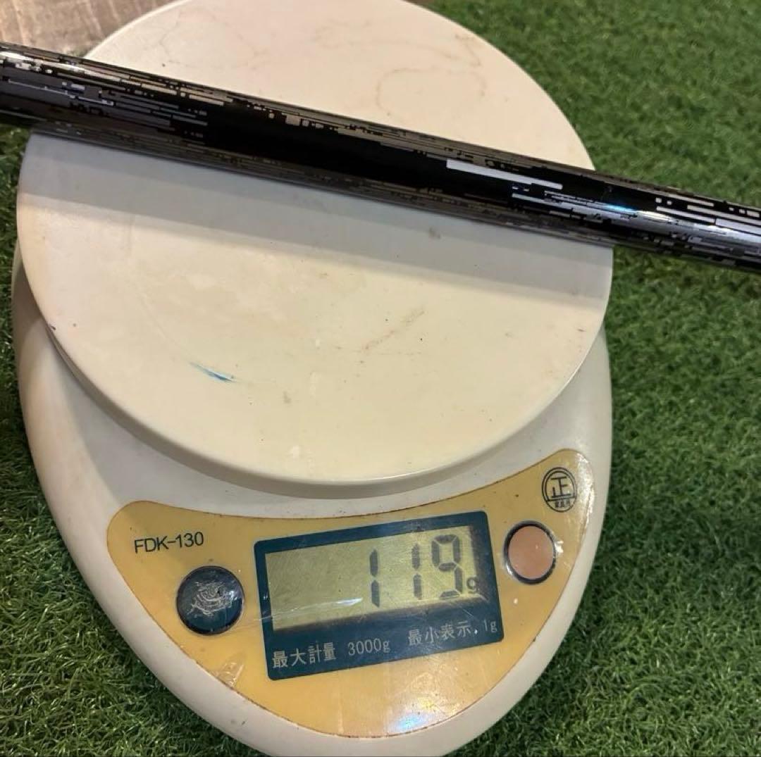 グリップ新品⭐️ATTAS 3⭐️テーラーメイド　ドライバー用シャフトシャフト