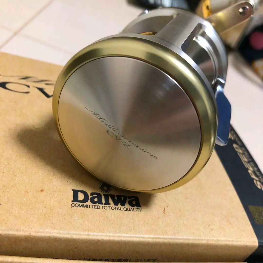 美品希少品　Daiwa CV-Z300 ミリオネア 両軸リール