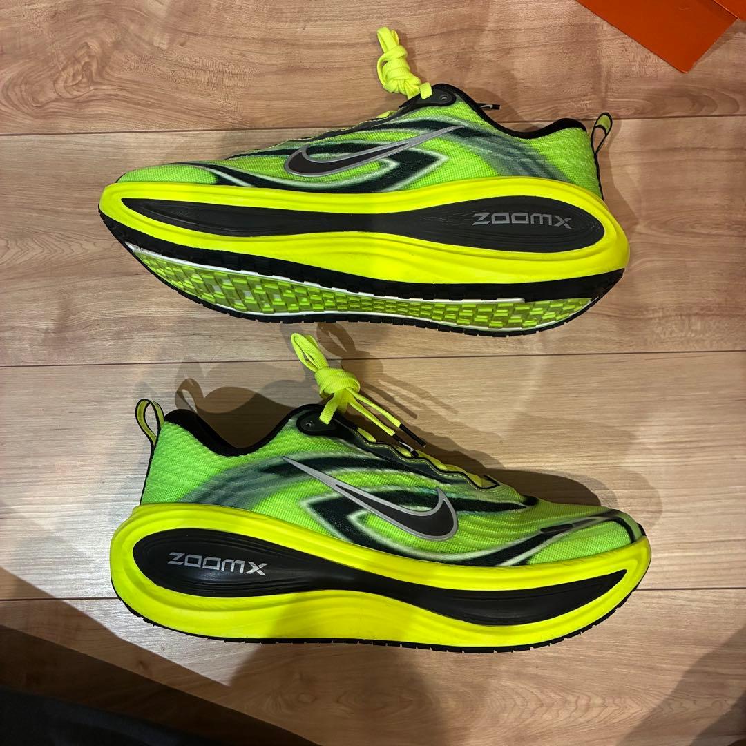 27.5 NIKE VOMERO PLUS SE ナイキ ボメロ プラス