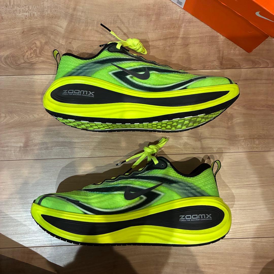 27.5 NIKE VOMERO PLUS SE ナイキ ボメロ プラス