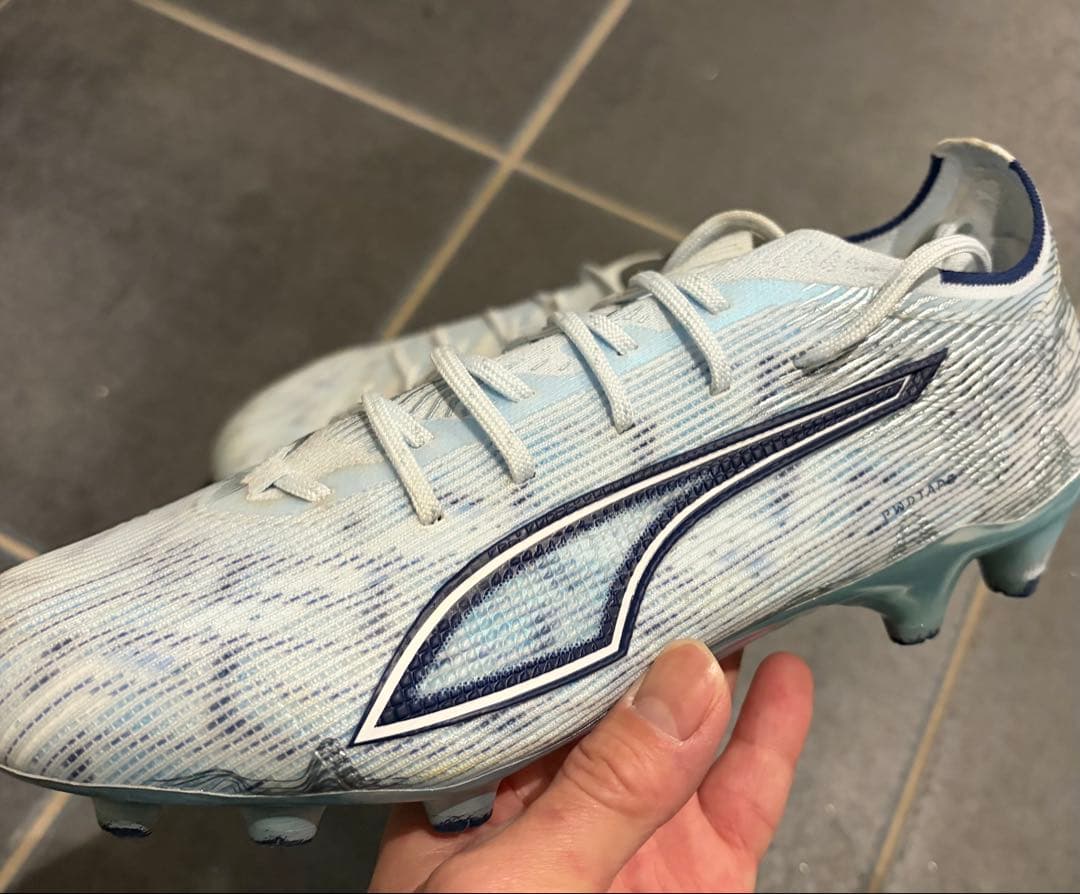 Puma プーマ　ウルトラアルティメットHG/AG トップモデル　堂安着　新色
