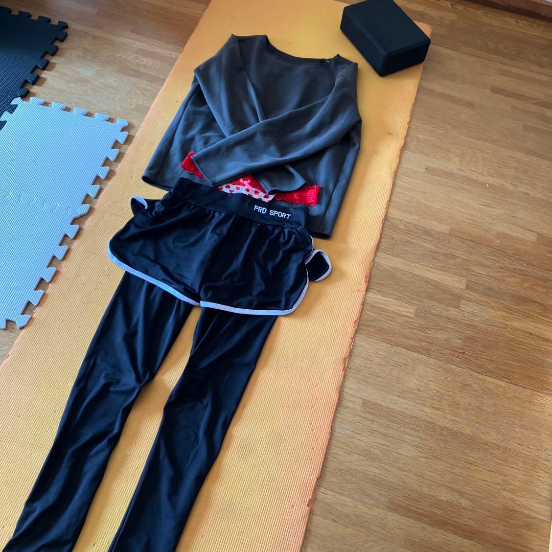 確認中☺︎フィットネス　UNIQLOシャツ＆ランパンスパッツ＆ダンスコスチューム