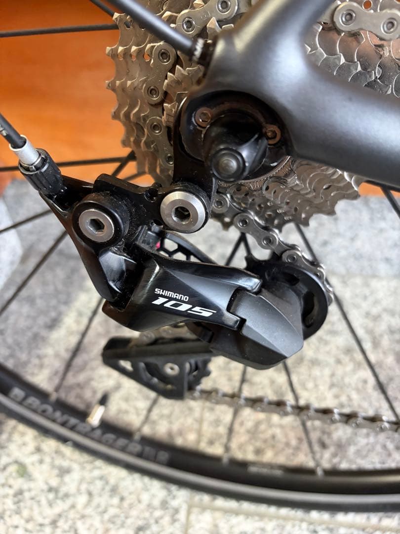 室内保管 TREK Emonda SL5 モデル カーボンロードバイク