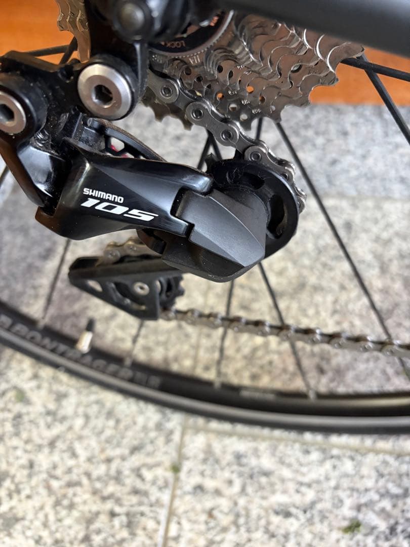 室内保管 TREK Emonda SL5 モデル カーボンロードバイク