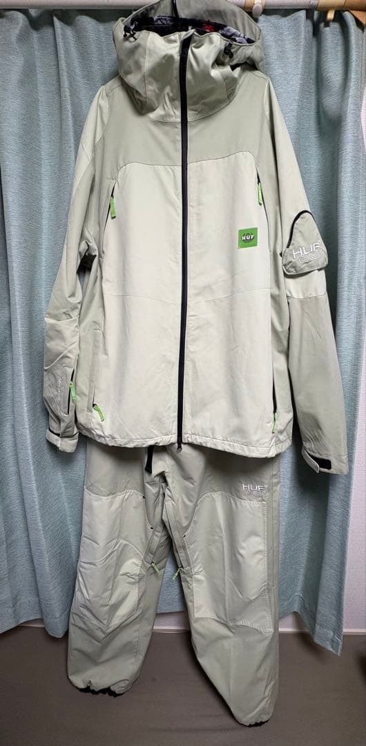 686×HUF コラボ スノーボードウェア上下 未使用