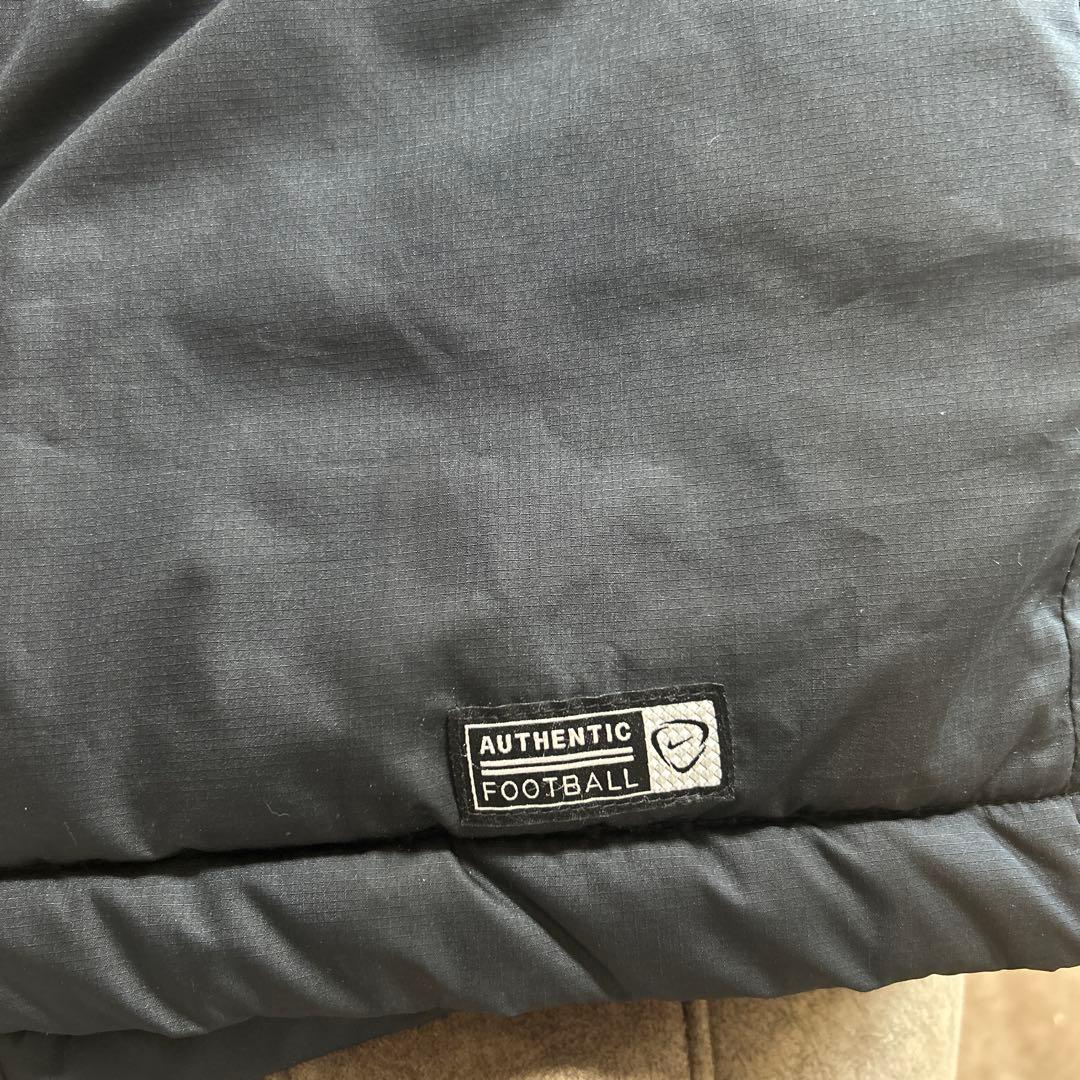 【美品】NIKE ナイキ ロングコート ベンチコート Mサイズ 黒×蛍光イエロー