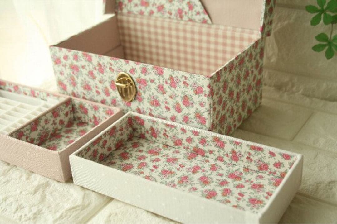 リバティ生地使用　貯金箱　通帳.キャッシュトレイか入る　マネートランク　アビー