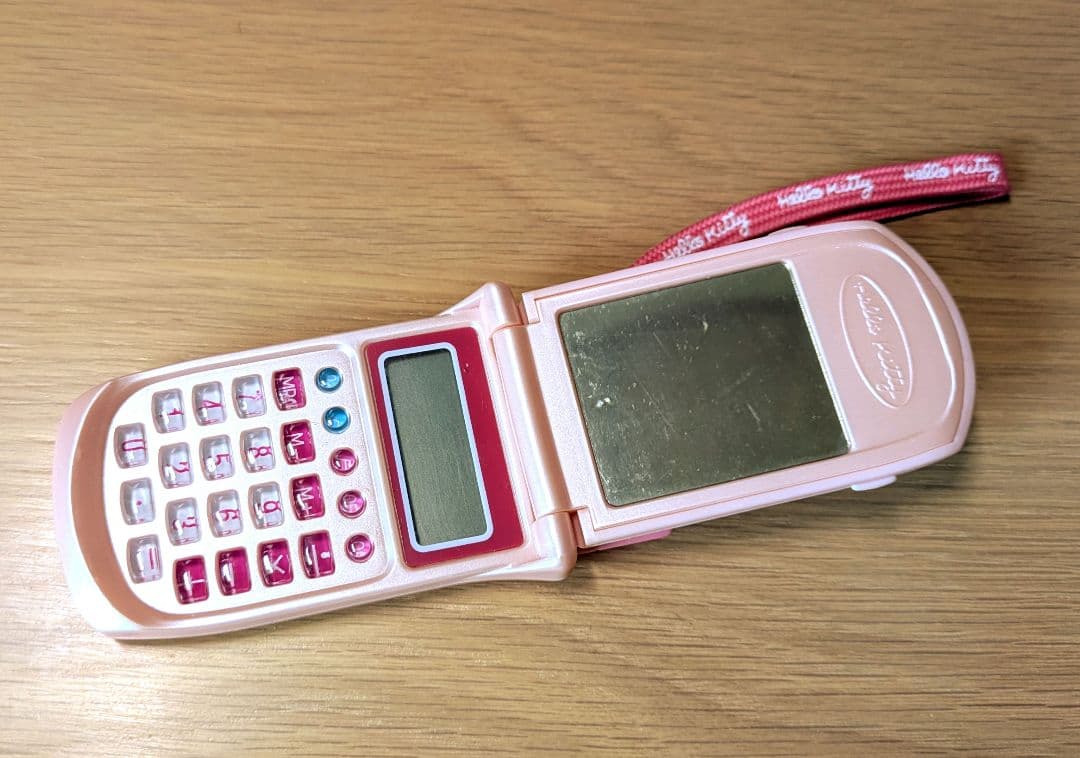 2 美品 ハローキティ 携帯電話型 電卓 ジャンク品