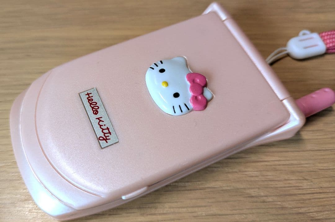 2 美品 ハローキティ 携帯電話型 電卓 ジャンク品