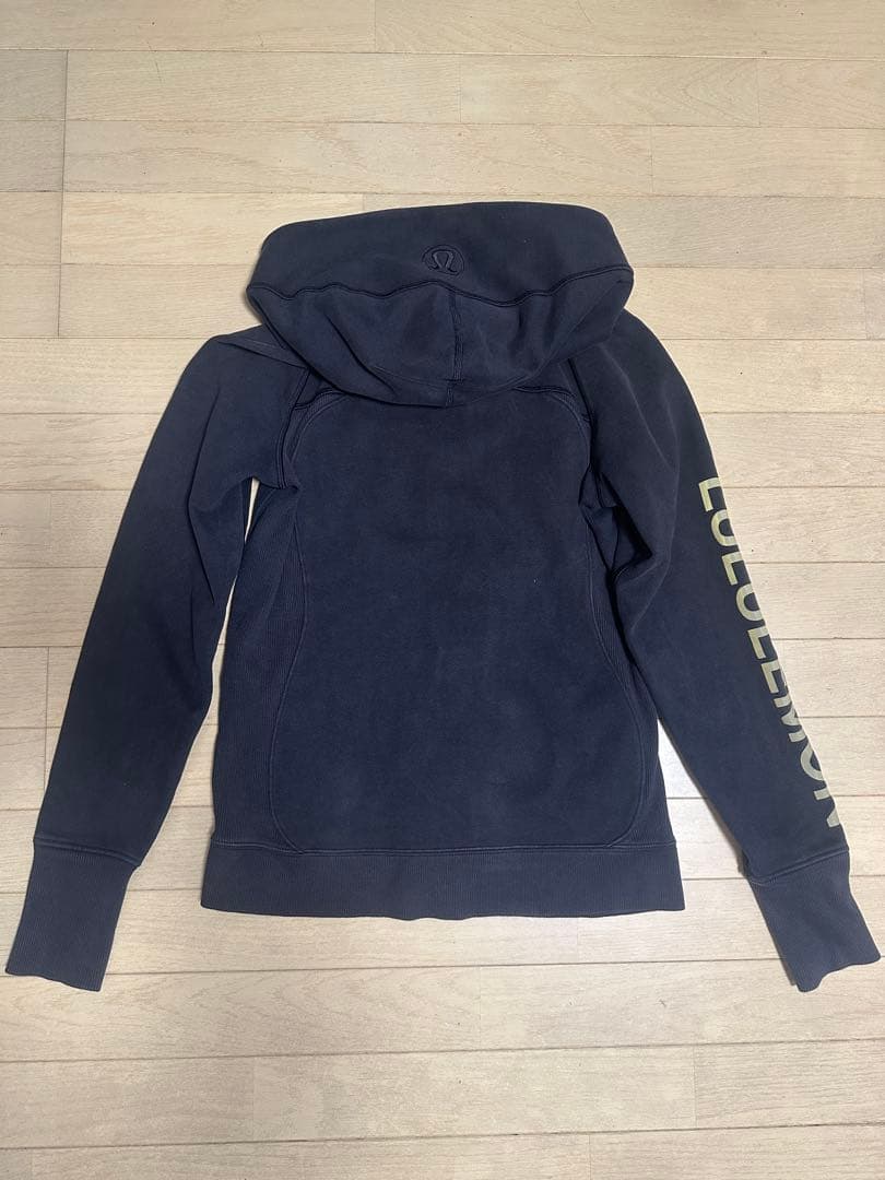 lululemon ジップパーカー