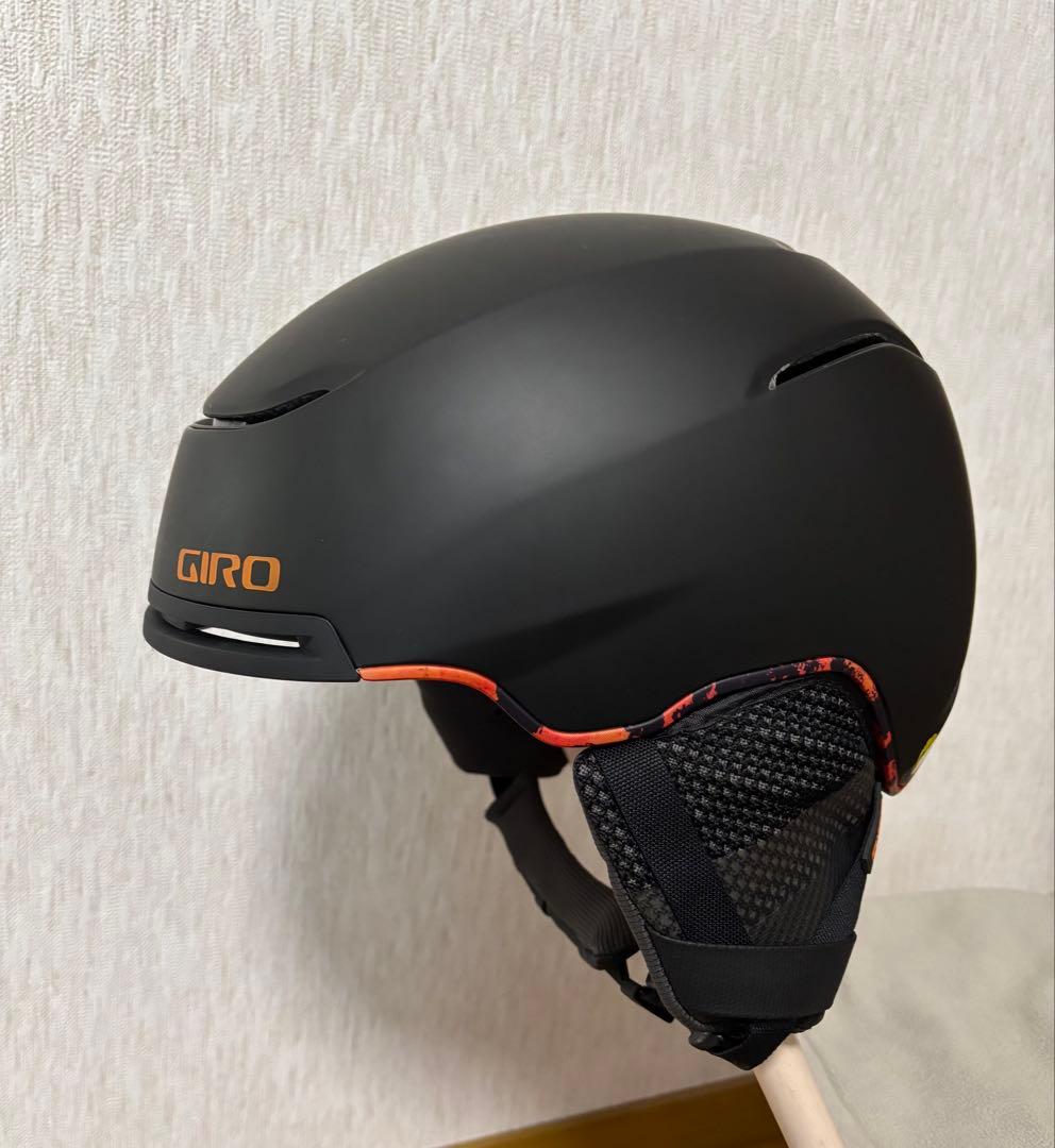 Giro マットブラック スノーボードヘルメット