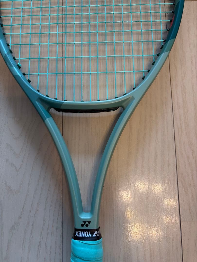 美品YONEX PERCEPT 100D G2 テニスラケット