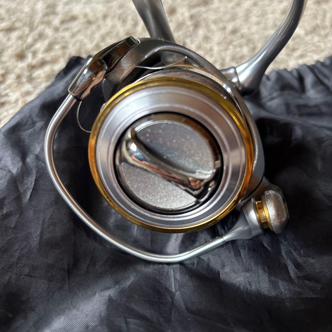 DAIWA LUVIAS 2506H スピニングリール