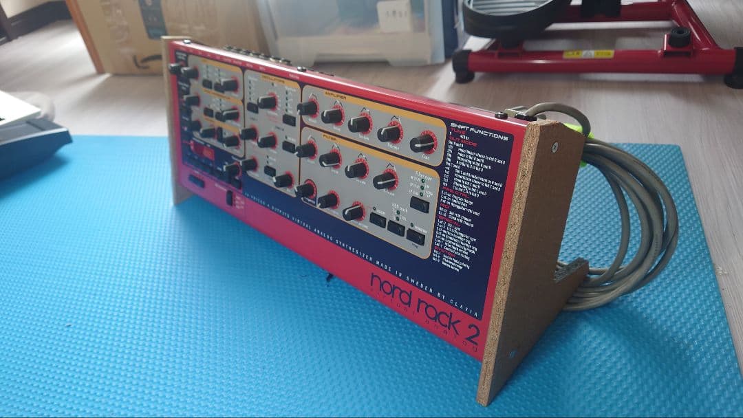 【自作スタンド付き】Clavia Nord Rack 2 　シンセサイザー