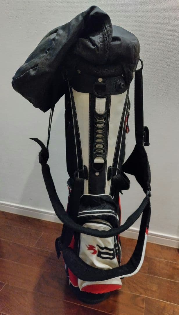 TaylorMade テーラーメイド　キャディバッグ 軽量　スタンド式