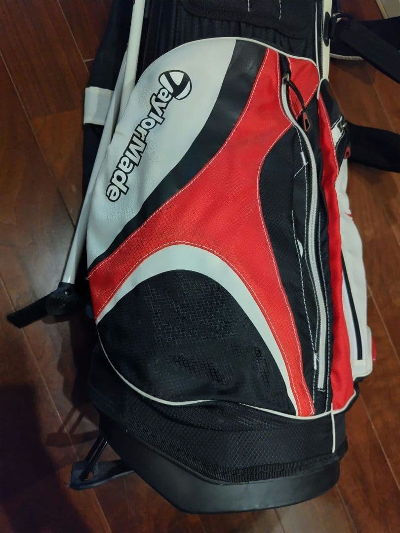 TaylorMade テーラーメイド　キャディバッグ 軽量　スタンド式
