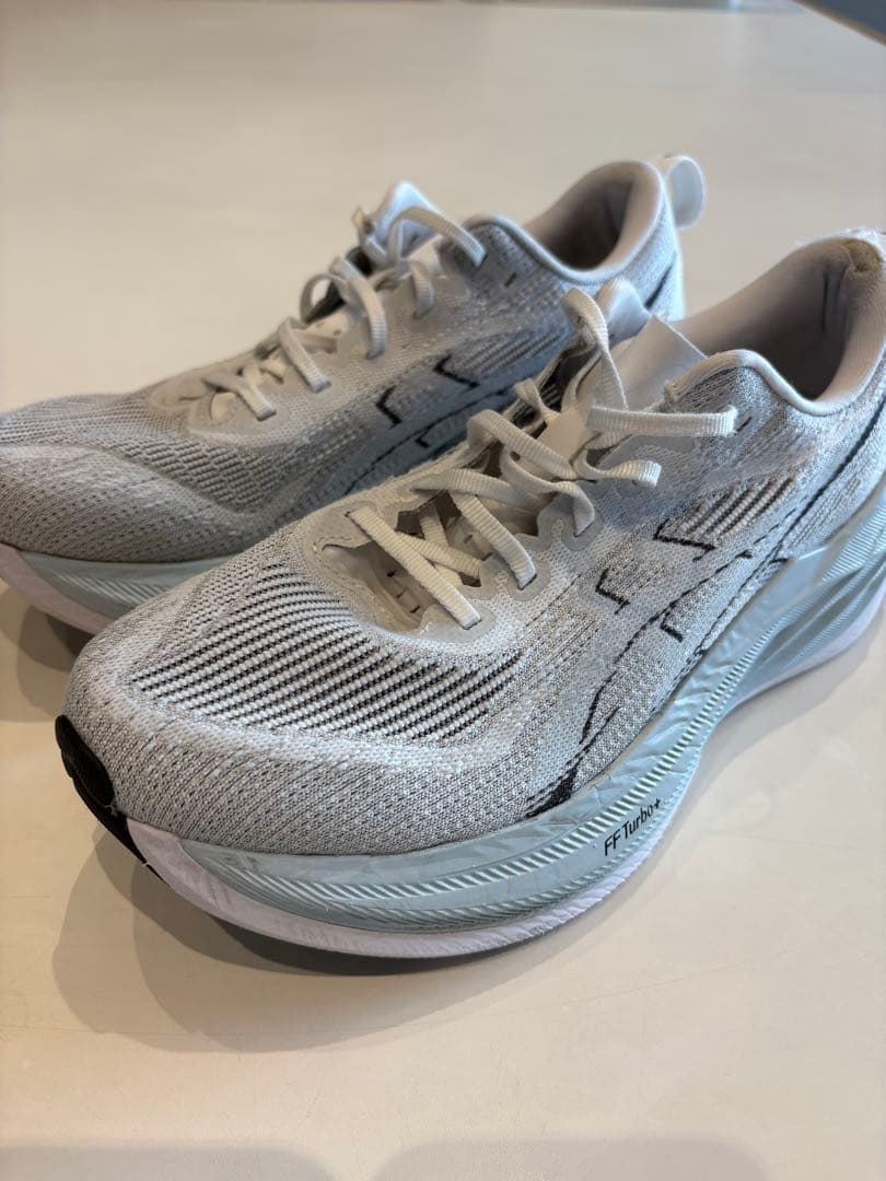 スパイク・シューズ ASICS SUPERBLAST 2