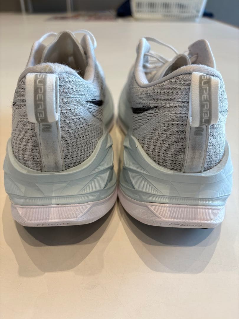 スパイク・シューズ ASICS SUPERBLAST 2