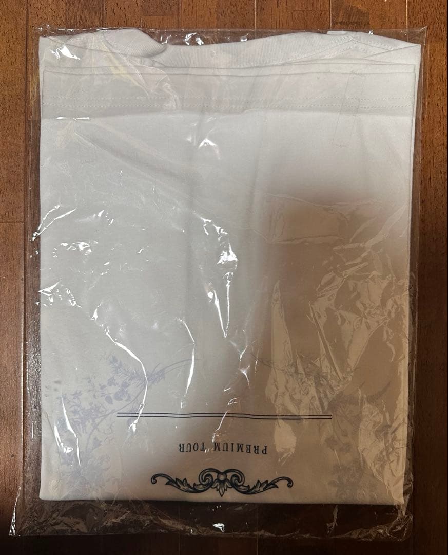 ＝ LOVE 8th ANNIVERSARY Tシャツ(Mサイズ) 新品未開封
