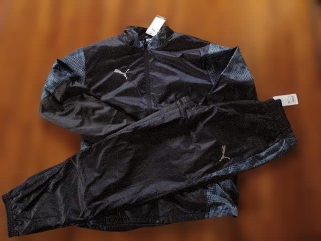 新品　PUMA　ウインドブレーカー上下セット