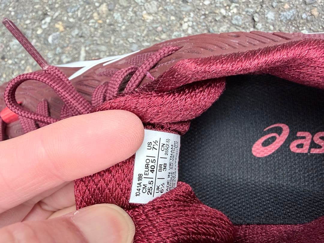 asics テニスシューズ バーガンディ 新しいタグ付き
